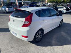 2013 Hyundai Accent SR RB3 Crystal White