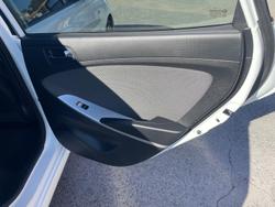 2013 Hyundai Accent SR RB3 Crystal White