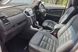 2021 Isuzu MU-X LS-T