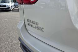 2021 Isuzu MU-X LS-T