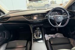 2019 Holden Calais V