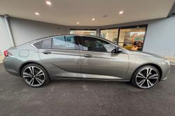 2019 Holden Calais V