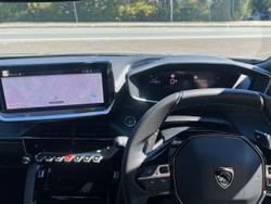 2025 Peugeot 2008 GT Hybrid