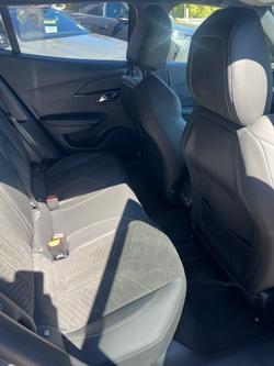 2025 Peugeot 2008 GT Hybrid