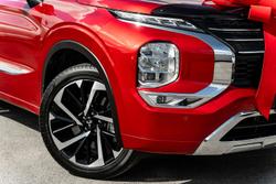 2024 Mitsubishi Outlander Exceed