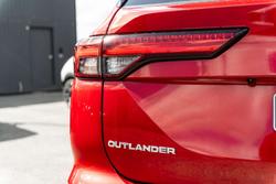 2024 Mitsubishi Outlander Exceed