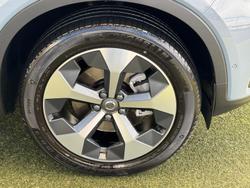 2022 Volvo XC40 Ultimate B4 Bright