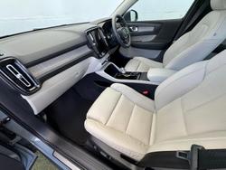 2022 Volvo XC40 Ultimate B4 Bright