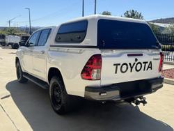 2017 Toyota Hilux SR
