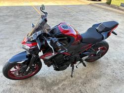 2023 Kawasaki Z900 (ZR900) Red