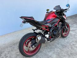 2023 Kawasaki Z900 (ZR900) Red