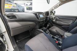 2017 Mitsubishi Triton GLX