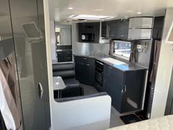 2015 Roma Elegance 21'