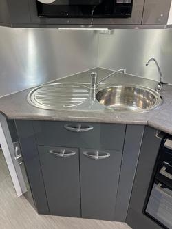 2015 Roma Elegance 21'