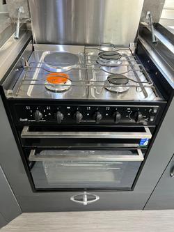 2015 Roma Elegance 21'