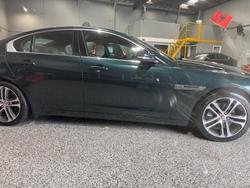 2016 Jaguar XE 20t Prestige X760 MY16 British Racing Green
