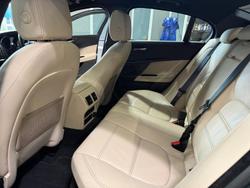 2016 Jaguar XE 20t Prestige X760 MY16 British Racing Green