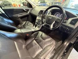 2012 Volvo XC60 T5 MY12 Black Sapphire