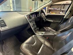 2012 Volvo XC60 T5 MY12 Black Sapphire