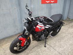 2025 Triumph TRIDENT 660 BLACK