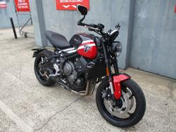 2025 Triumph TRIDENT 660 BLACK