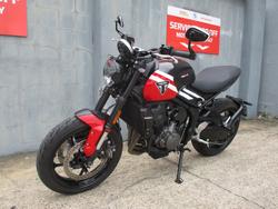 2025 Triumph TRIDENT 660 BLACK