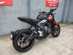 2025 Triumph TRIDENT 660 BLACK