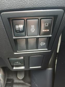 2022 Toyota Hilux SR