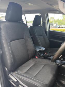 2022 Toyota Hilux SR