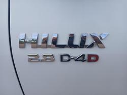 2022 Toyota Hilux SR