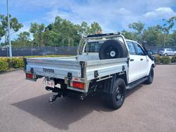 2022 Toyota Hilux SR