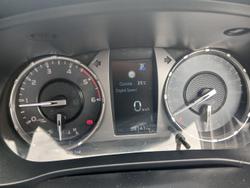 2022 Toyota Hilux SR