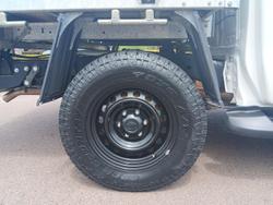 2022 Toyota Hilux SR