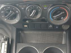 2022 Toyota Hilux SR