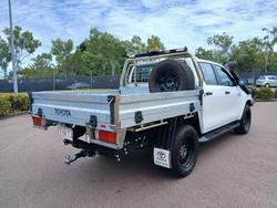 2022 Toyota Hilux SR