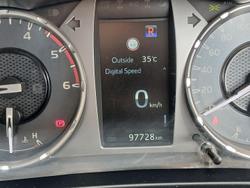 2022 Toyota Hilux SR