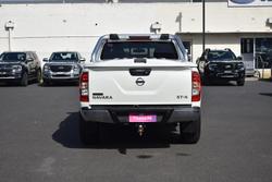 2015 Nissan Navara ST-X