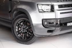 2022 Land Rover Defender 110 D300 SE