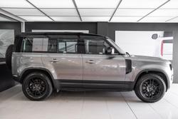 2022 Land Rover Defender 110 D300 SE