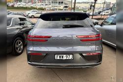 2025 Genesis GV70 2.5T SIGNATURE