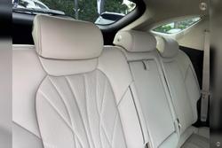 2025 Genesis GV70 2.5T SIGNATURE