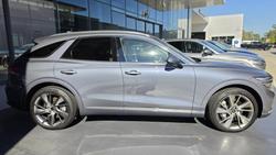 2025 Genesis GV70 2.5T SIGNATURE