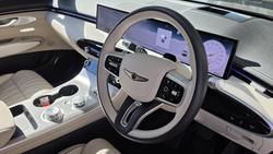 2025 Genesis GV70 2.5T SIGNATURE