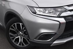 2018 Mitsubishi Outlander ES ADAS