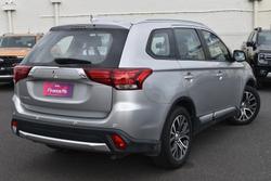 2018 Mitsubishi Outlander ES ADAS