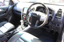 2018 Isuzu MU-X LS-T