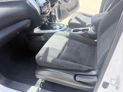 2016 Nissan Navara ST D23 Series 2 4X4 Dual Range Polar White