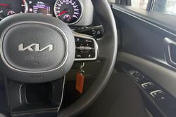 2022 Kia Carnival S
