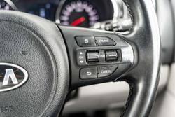 2016 Kia Carnival SLi