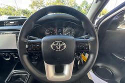 2022 Toyota Hilux SR